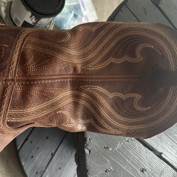 Ladies Ariats size 8.5 in PERFECT condition. - Picture 5 of 6